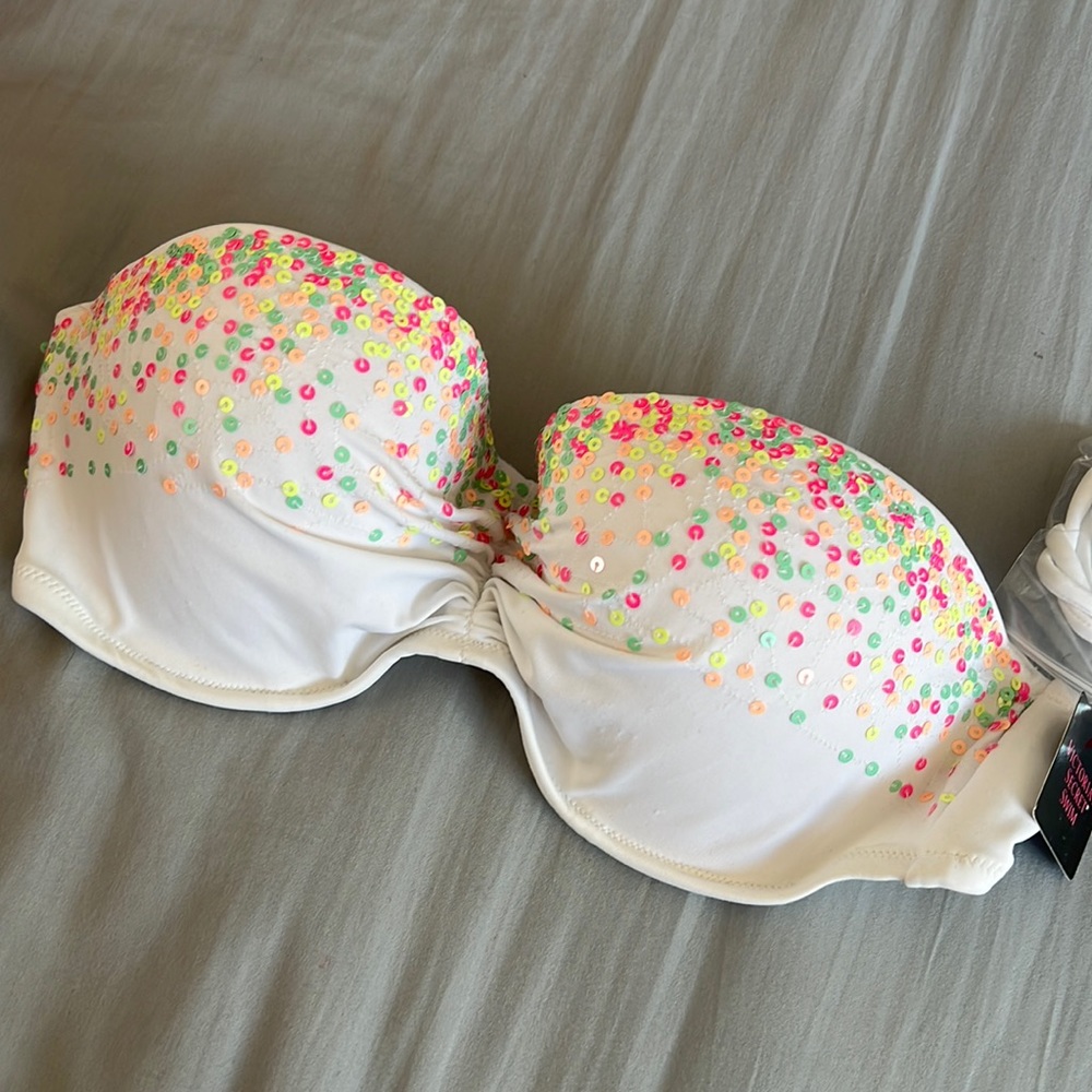 Victoria’s Secret Swim 🏊‍♀️ 36C Sequins Strapless Back Tie Top Retails: $40